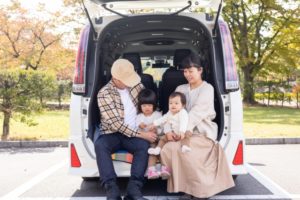 家族や友人と納車を祝いたい